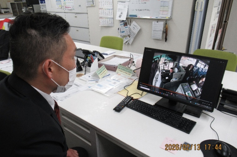 教習時のドラレコ画像による運転指導